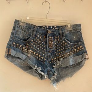 One teaspoon stud bandit shorts!